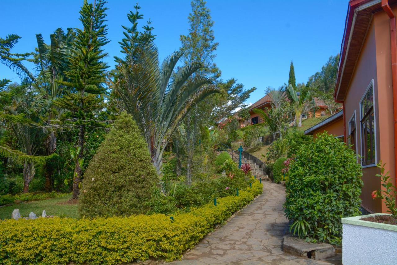 Andasibe Cyperus Hotel Moramanga Exterior photo